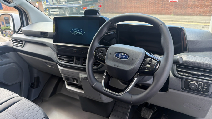 Ford Transit Custom 320 L1 Diesel Fwd 2.0 EcoBlue 136ps H1 Van Limited Auto - Image 16